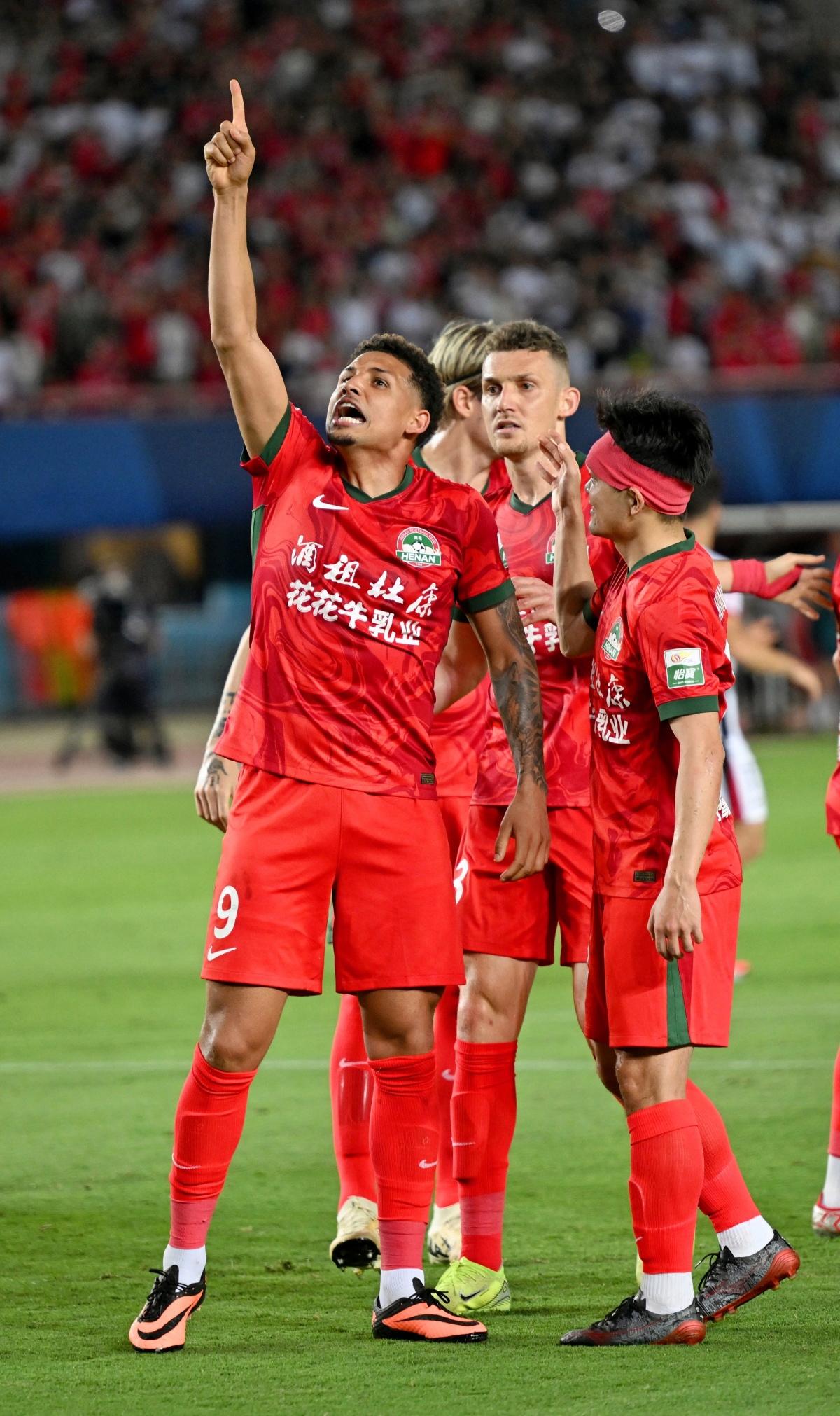 关于河南队在比赛中取得胜利,表现出色的信息 关于河南队在比赛中取得胜利,表现出色的信息