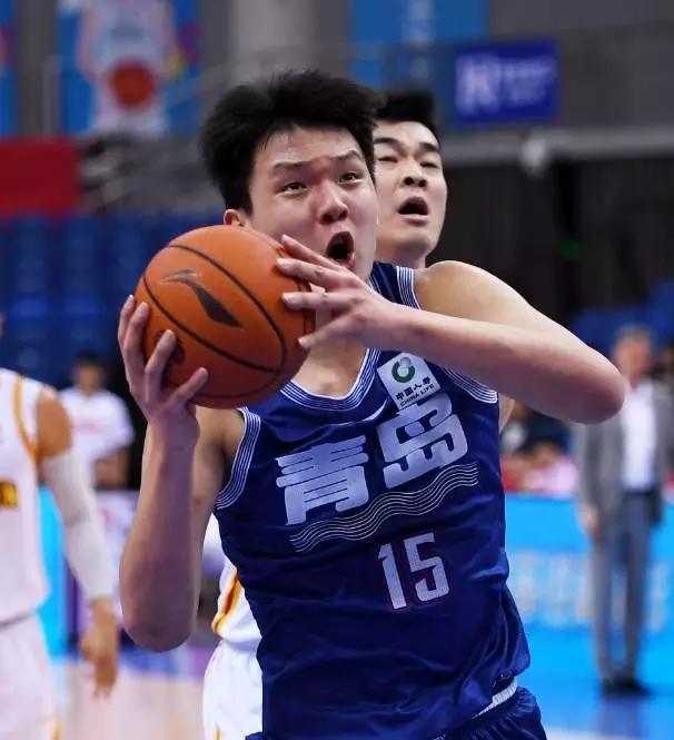 青岛男篮再遭困扰,寻找应对之策 青岛男篮再遭困扰,寻找应对之策