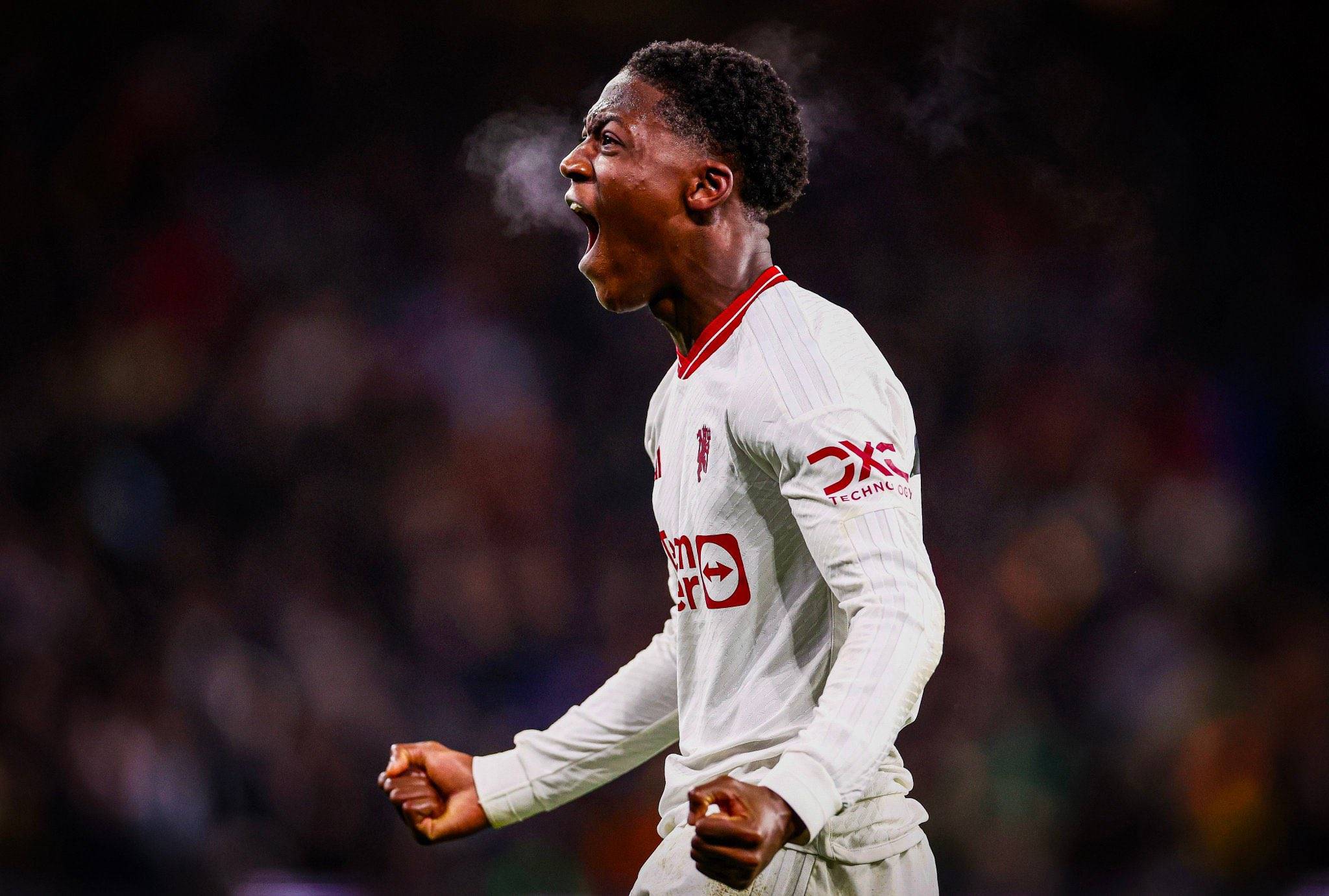 曼联中场表现抢眼,获得好评的简单介绍 曼联中场表现抢眼,获得好评的简单介绍