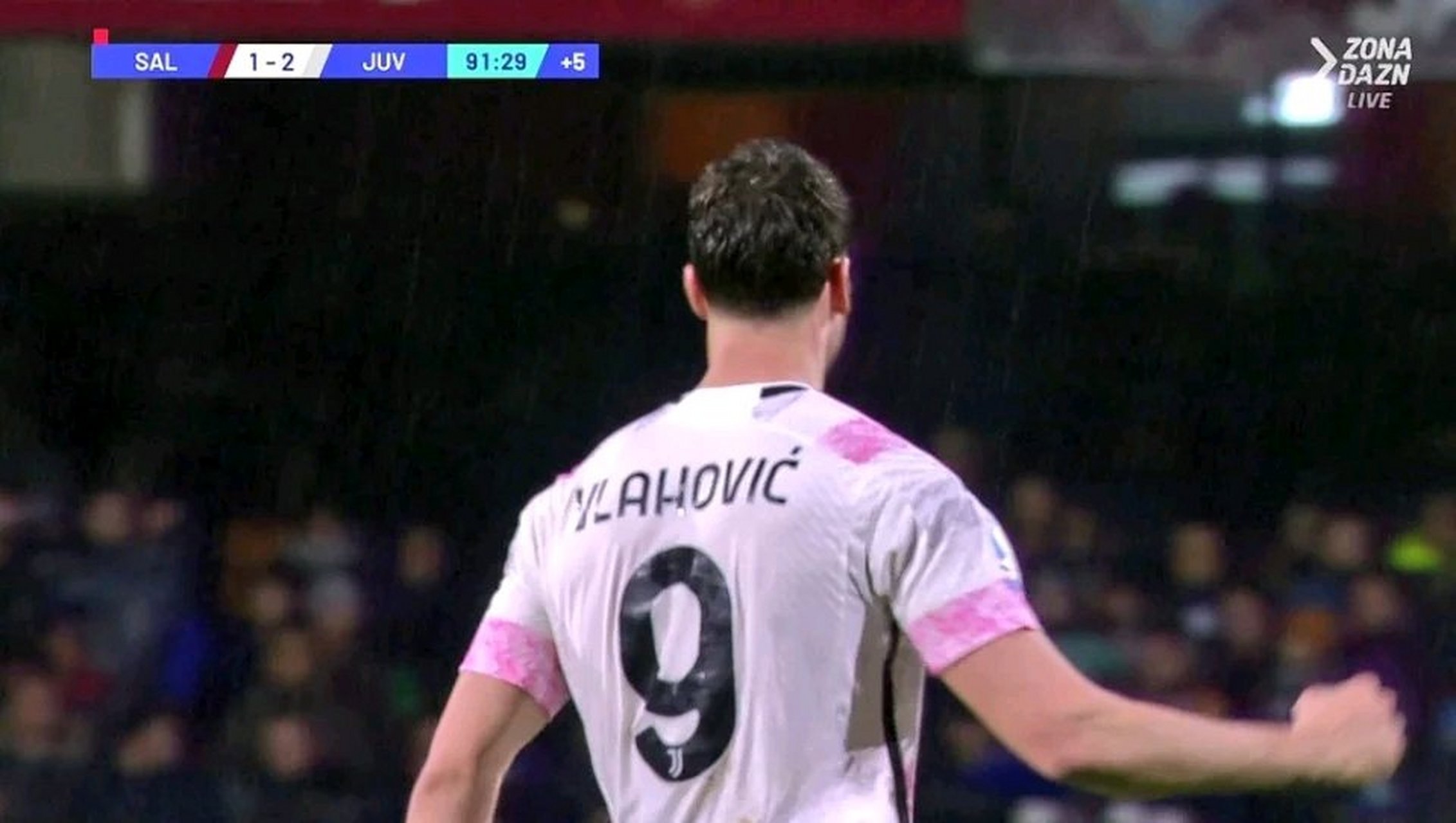 尤文险胜国际米兰,穆勒绝境逆转的简单介绍 尤文险胜国际米兰,穆勒绝境逆转的简单介绍