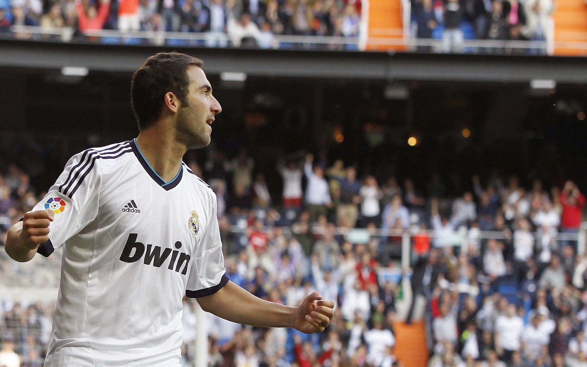 利拉德完美发挥引爆广厦，单节狂潮击溃步行者